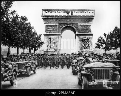 PARIS WW2 VICTORY PARADE ARC DE TRIOMPHE PARIS WW2 VICTORY LIBERATION NAZI GERMANY American troops of the 28th Infantry Division march down the Avenue des Champs-Élysées, Paris, in the `Victory' Parade. Date 29 August 1944 Stock Photo